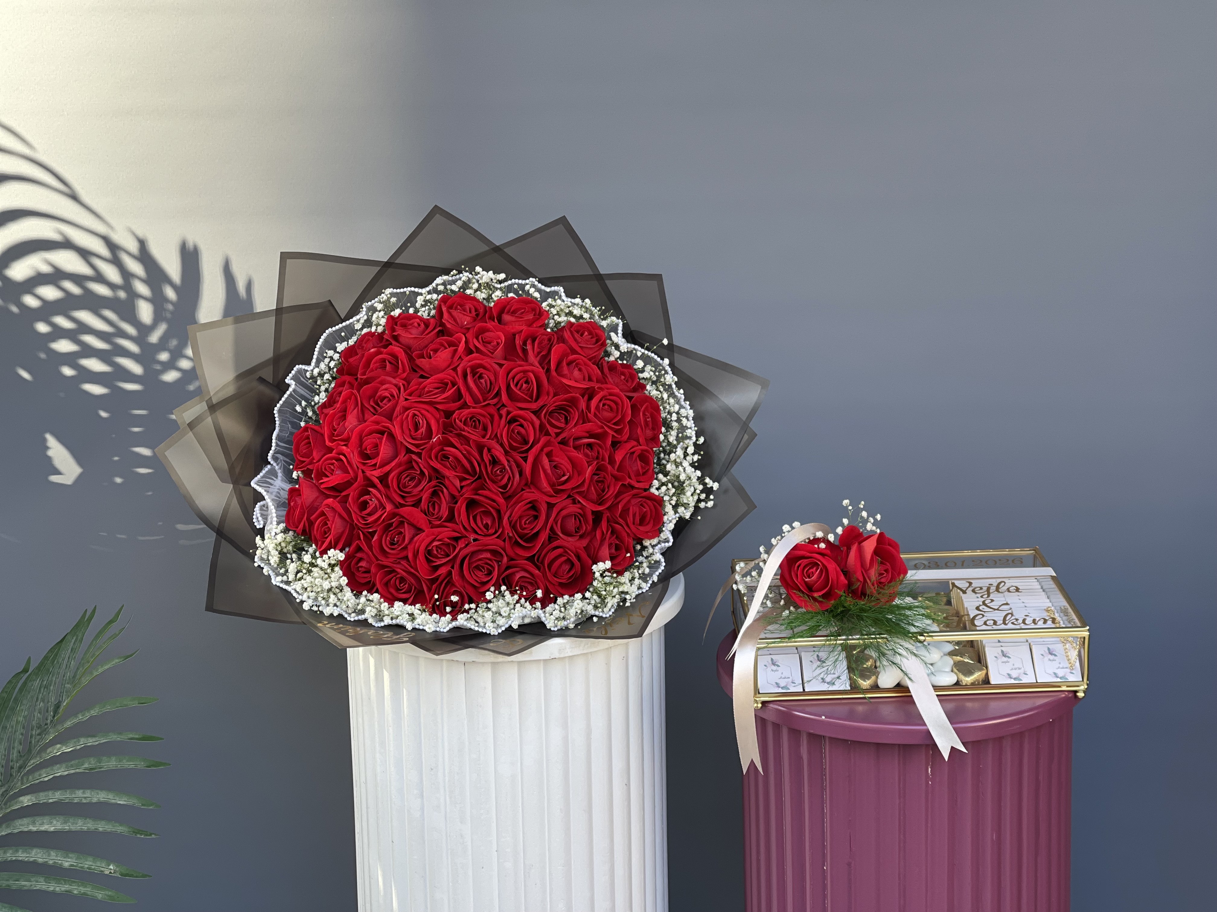 41 Yapay Güllü İsteme Buketi ve Çikolata