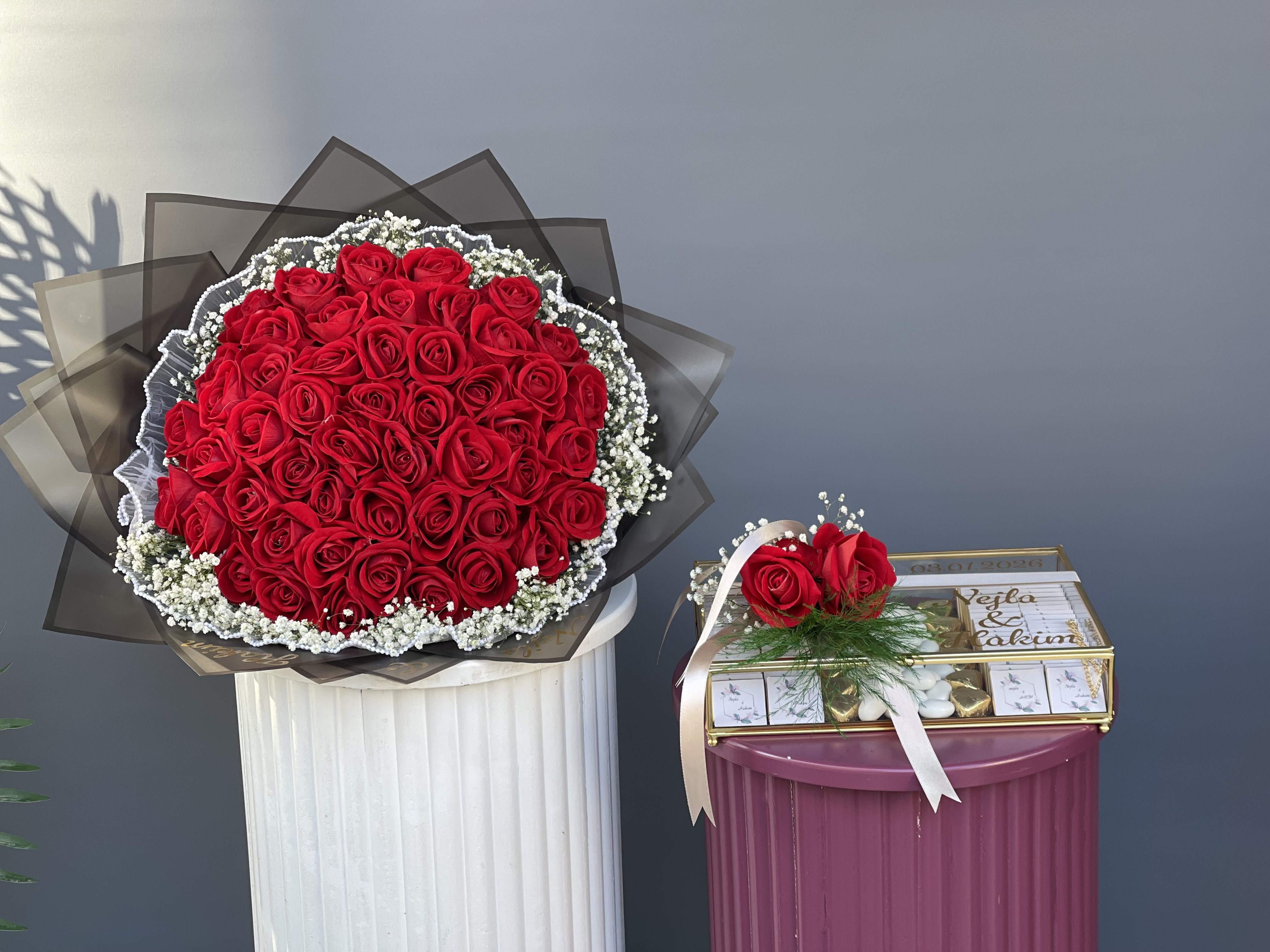 41 Yapay Güllü İsteme Buketi ve Çikolata
